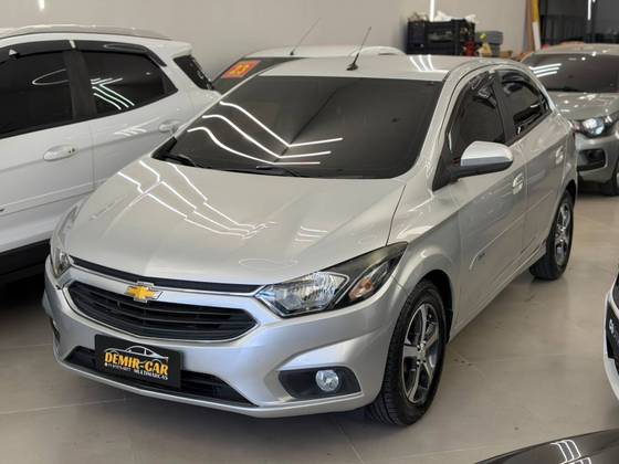 CHEVROLET ONIX 1.4 MPFI LTZ 8V FLEX 4P AUTOMÁTICO CHEVROLET ONIX 1.4 MPFI LTZ 8V FLEX 4P AUTOMÁTICO